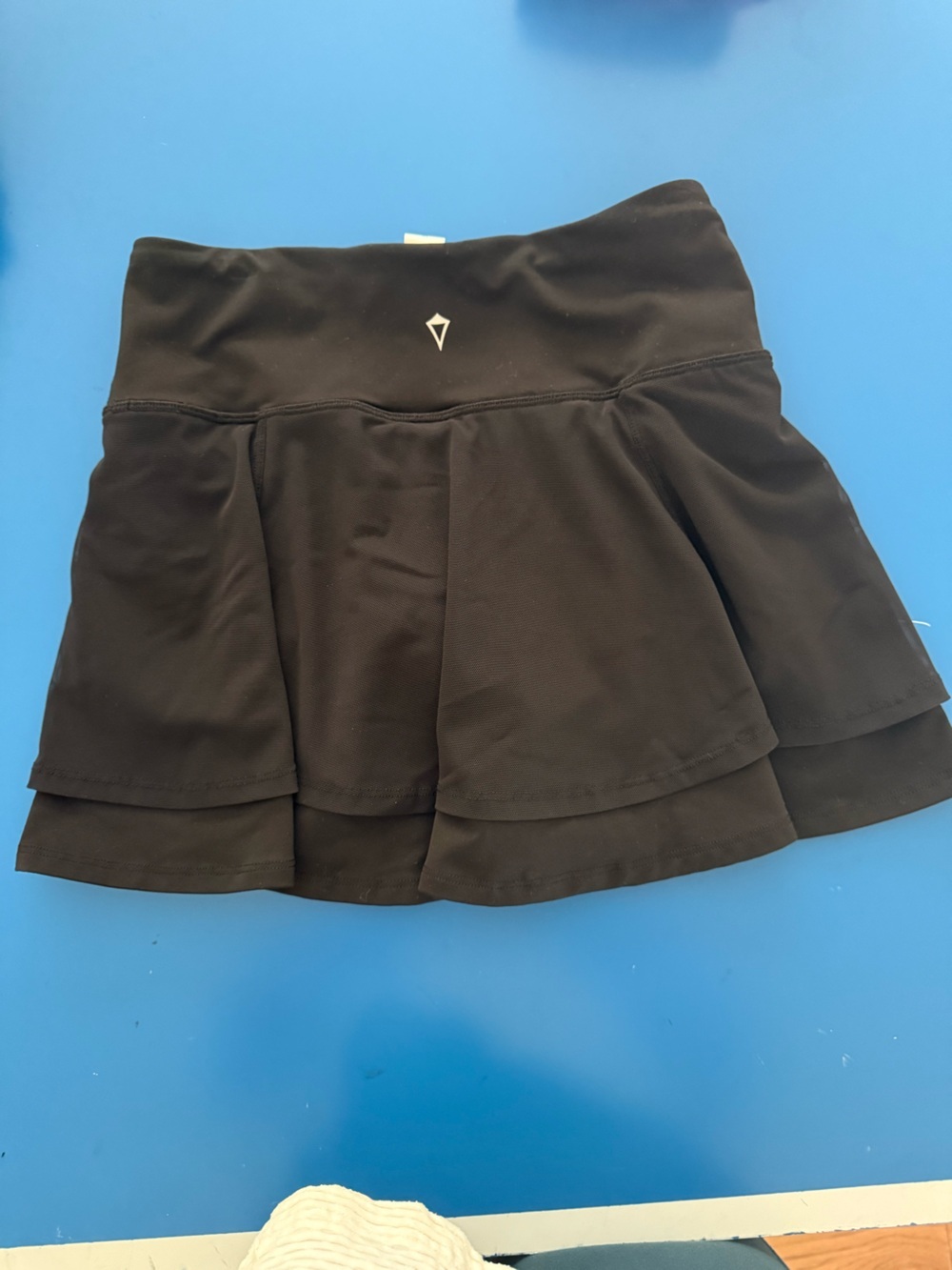 Iviva- Lululemon Tennis Skirt with Built-In Shorts. Like New. Size 10 - Picture 2 of 6
